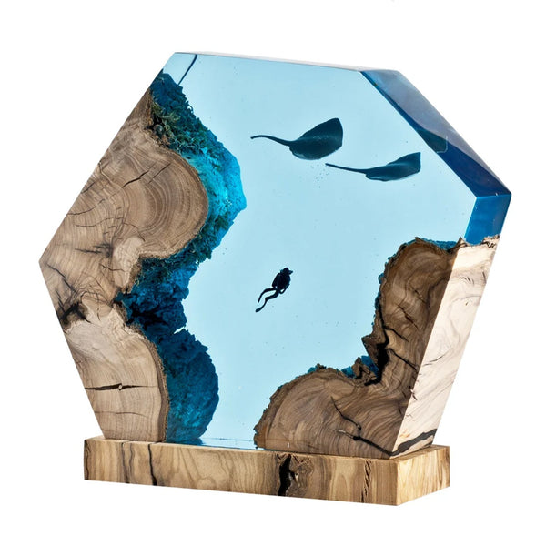Manta Rays & Diver - High Quality Epoxy Resin Lamp