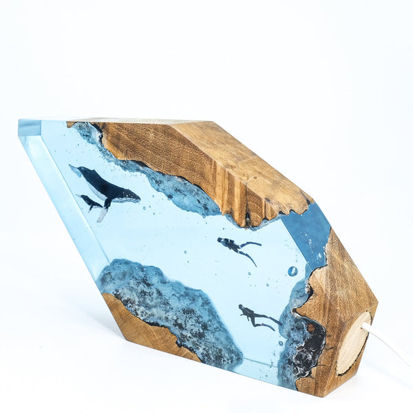 Humpback Whale & Divers - Epoxy Resin Lamp