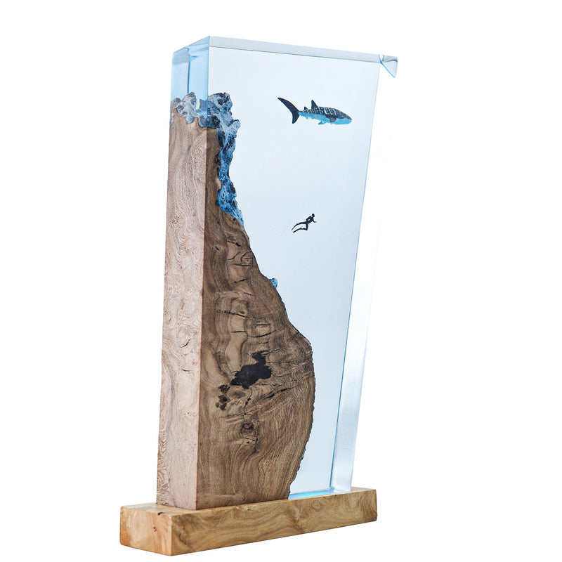 Whale Shark & Diver - High Quality Epoxy Resin Lamp