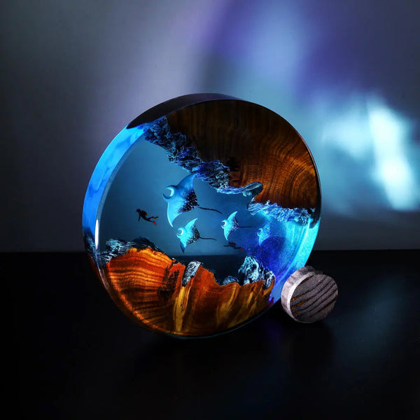 Divers Manta Rays Undersea Ocean Diorama Epoxy Resin Lamp, Night Light